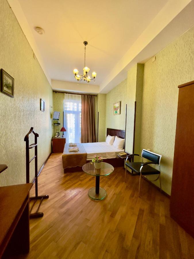 Nur Hotel & Terrace Cafe Baku Exterior photo